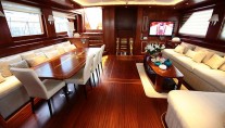 CARPE DIEM IV -  Main Salon